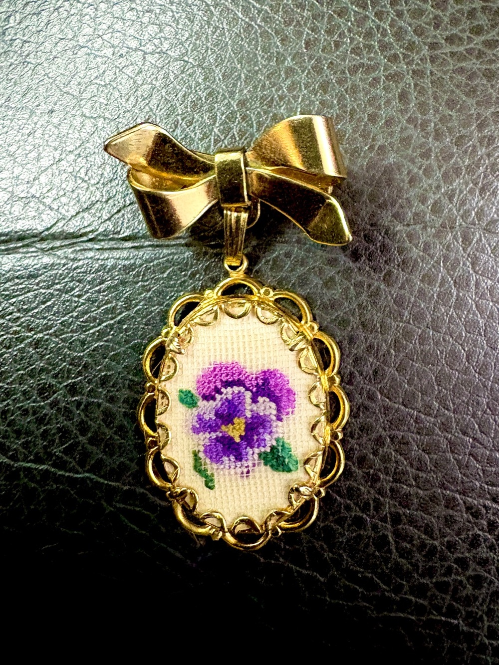 Vintage Gold Bow Pansy Petit Point Pendant Brooch